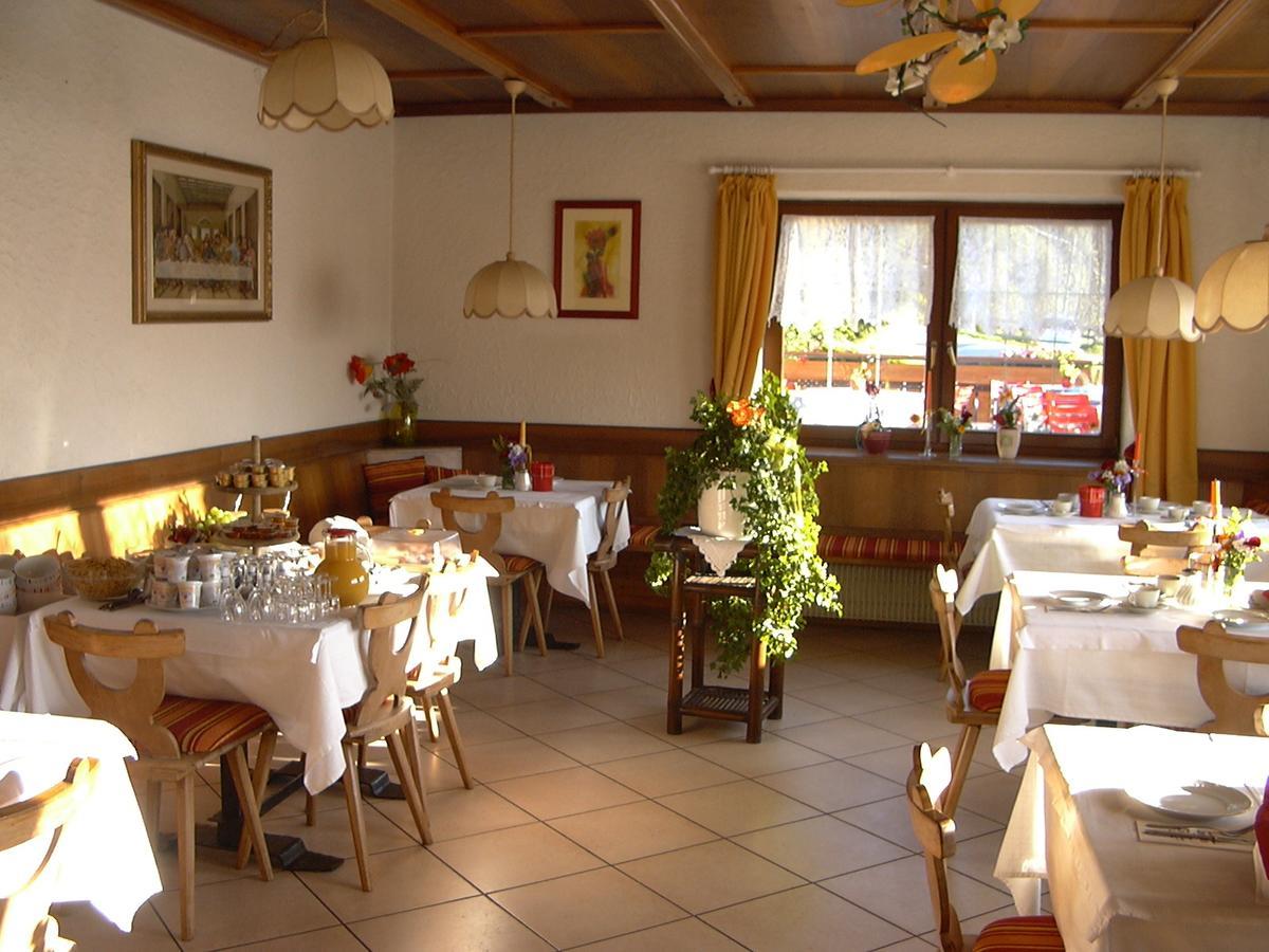 Pension Schoenblick Campo di Trens Luaran gambar
